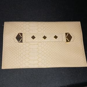 Nude Clutch